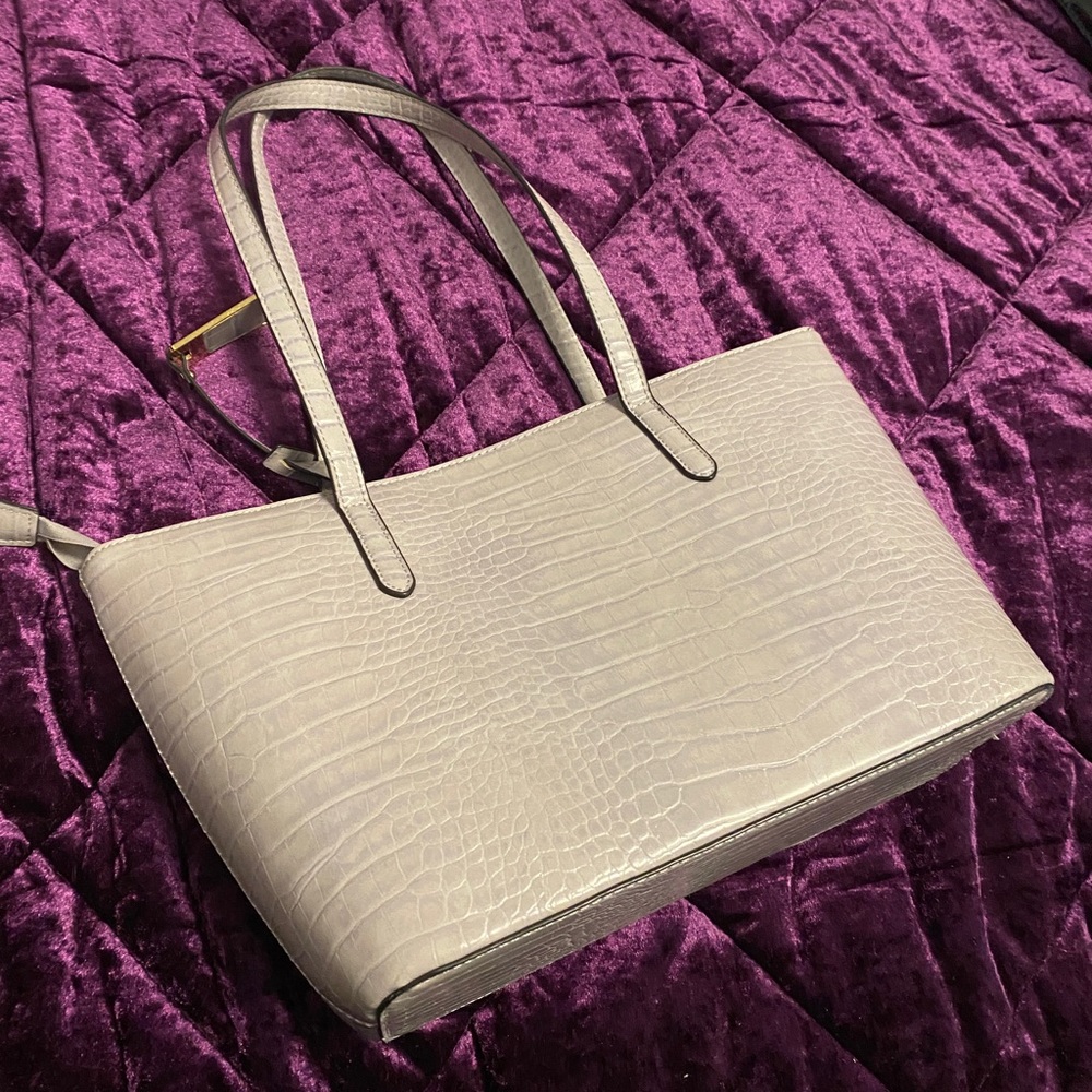 Aldo gray pleather alligator pattern bag - Picture 3 of 5